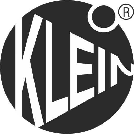 cropped AA KLEIN Logo gross sw freigestellt KLEIN weiss Kreis transparent